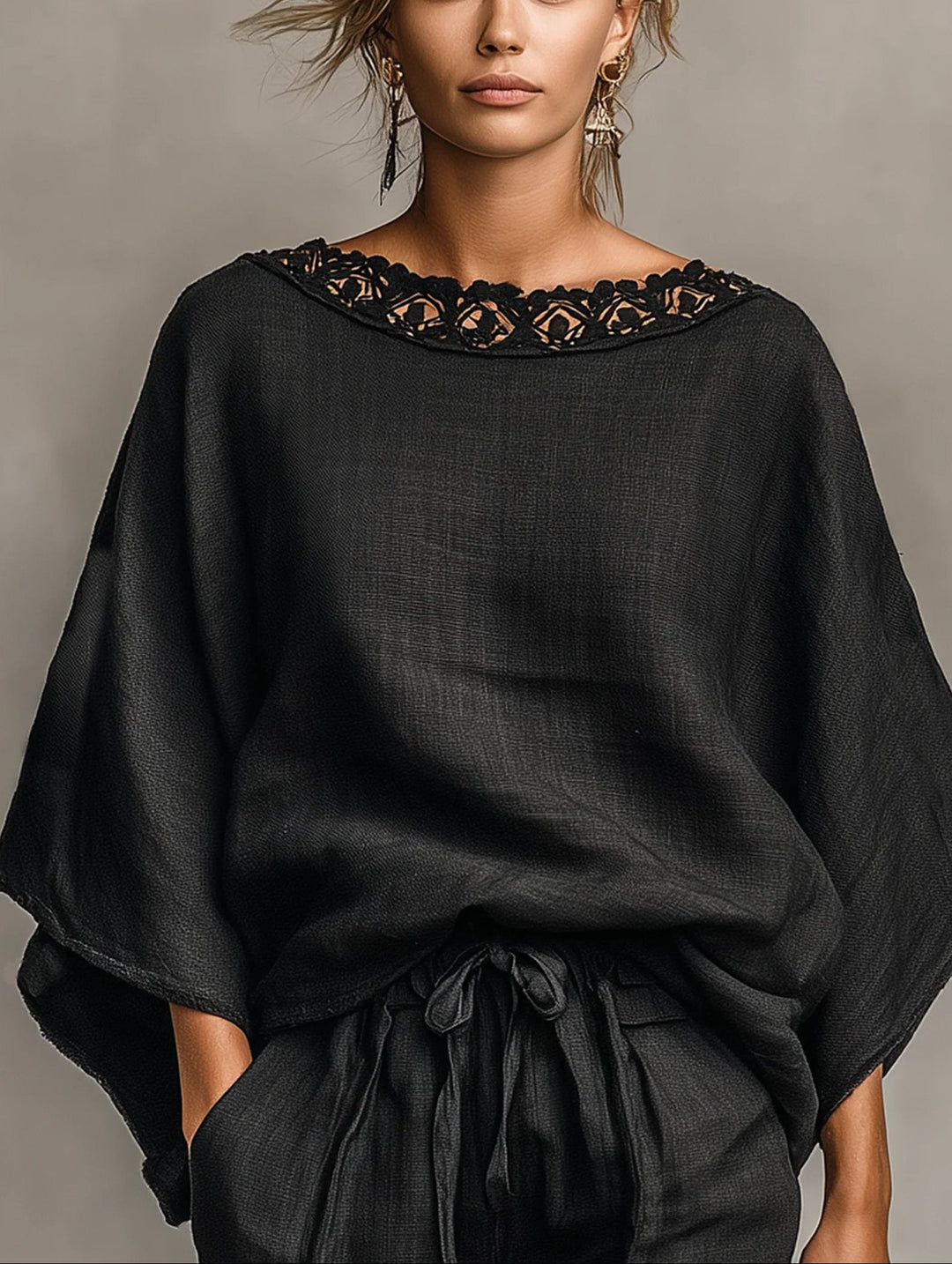 Conjunto de Blusa de Encaje Lila con Cuello Barco y Pantalones Cortos
