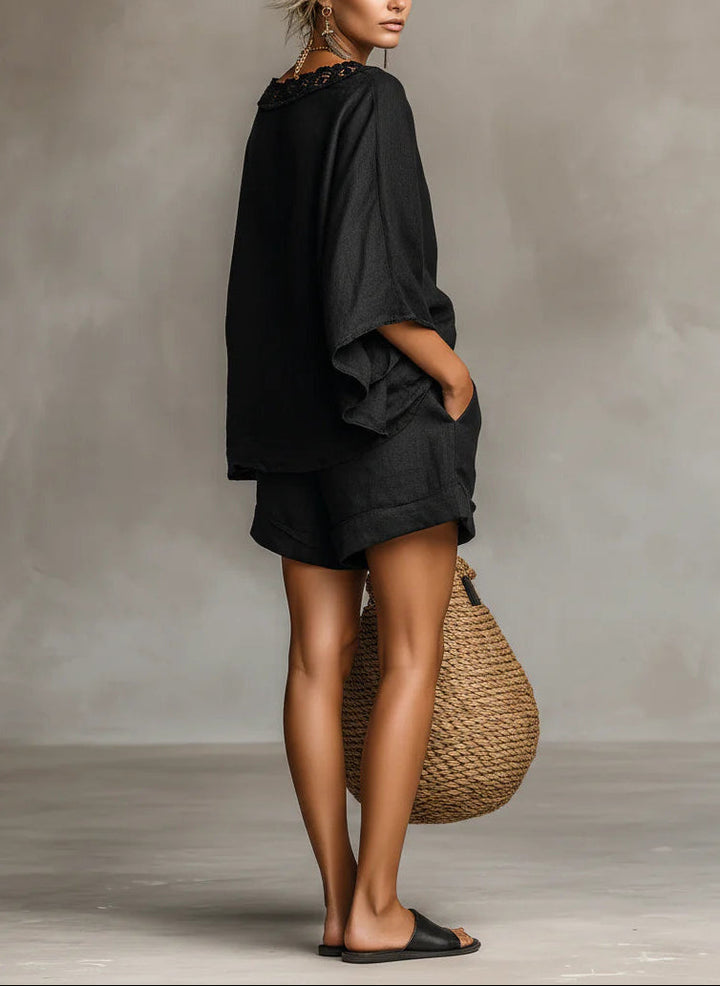 Blusa de encaje lila con cuello barco y conjunto de pantalones cortos