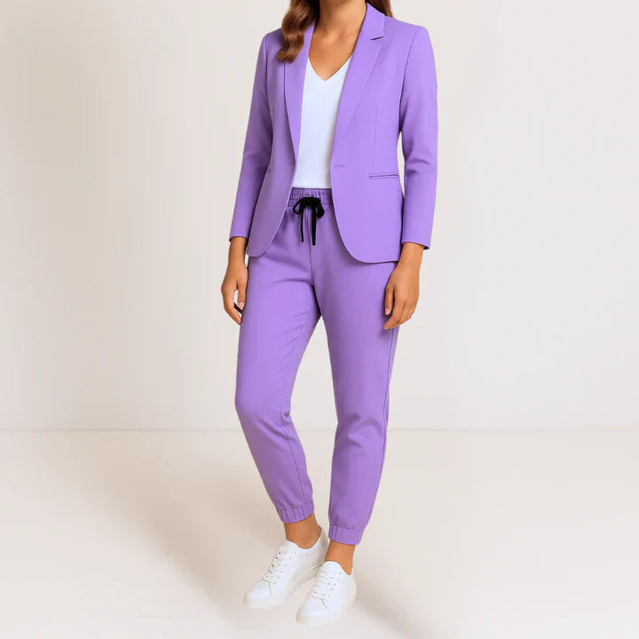 Mónica | Elegancia moderna en un conjunto confortable