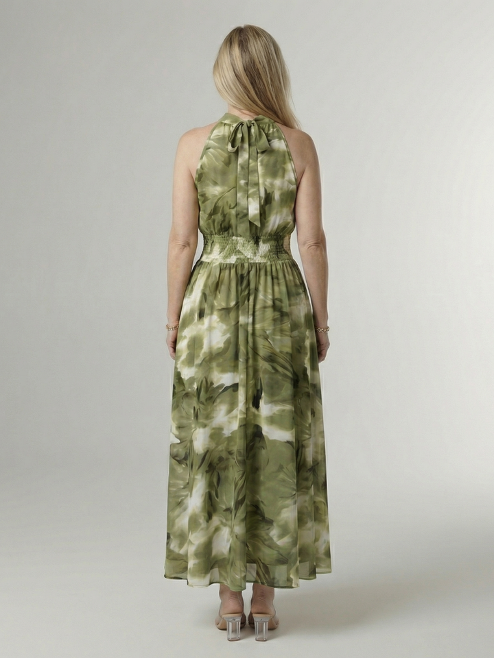 Sylin | Vestido Midi con Cuello Halter Arrugado