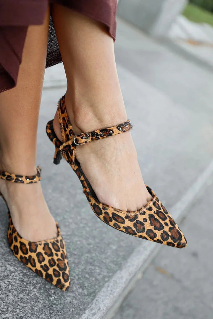 BALLET FLATS PUNTIAGUDOS CON CORREA