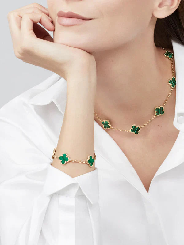 CLOVER | Collar Verde con 10 Motivos