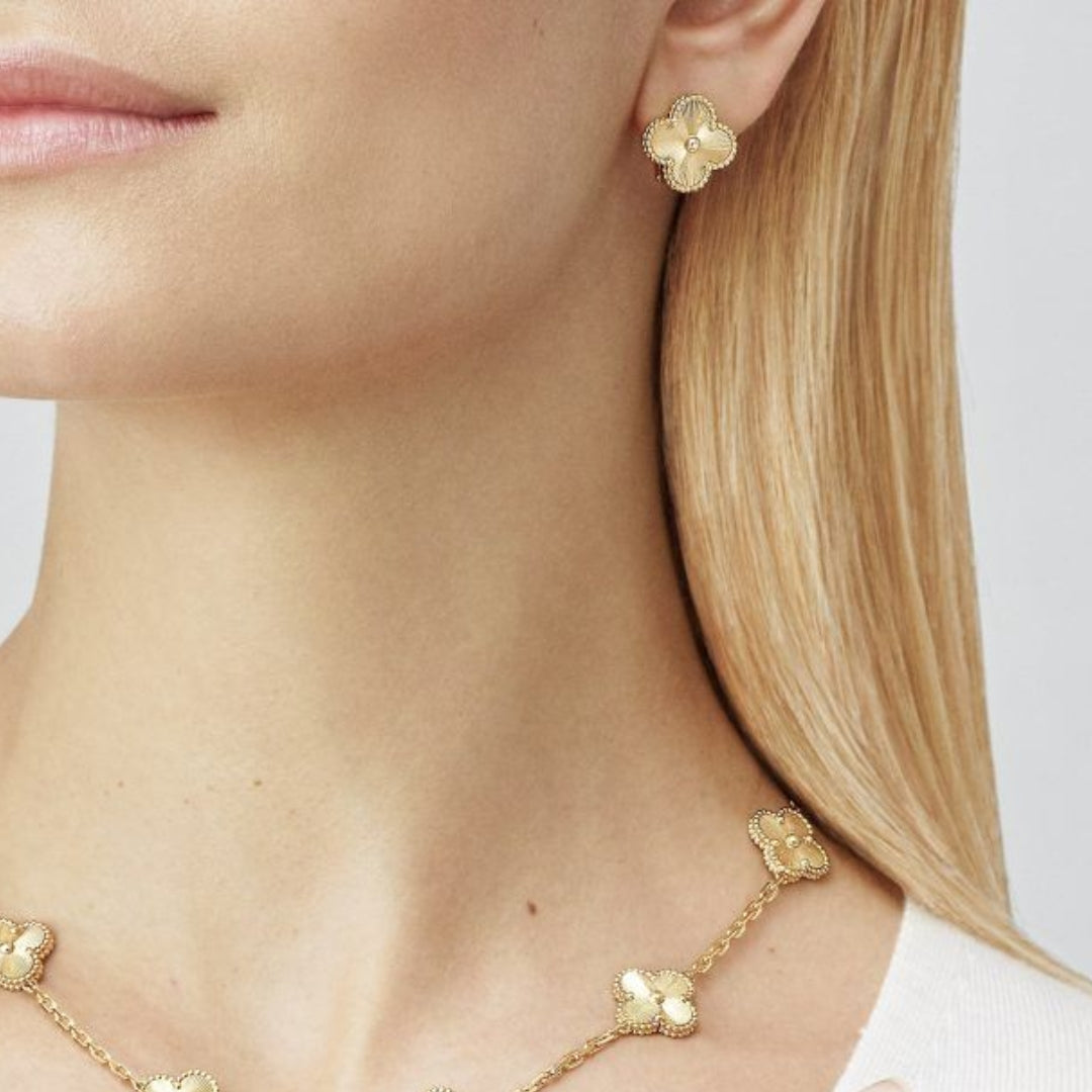 CLOVER | Aretes de Oro
