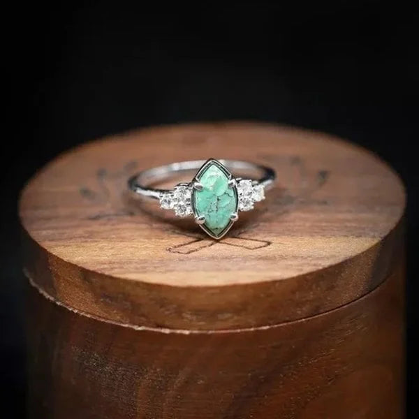 Anillo de Diamante Natural con Turquesa