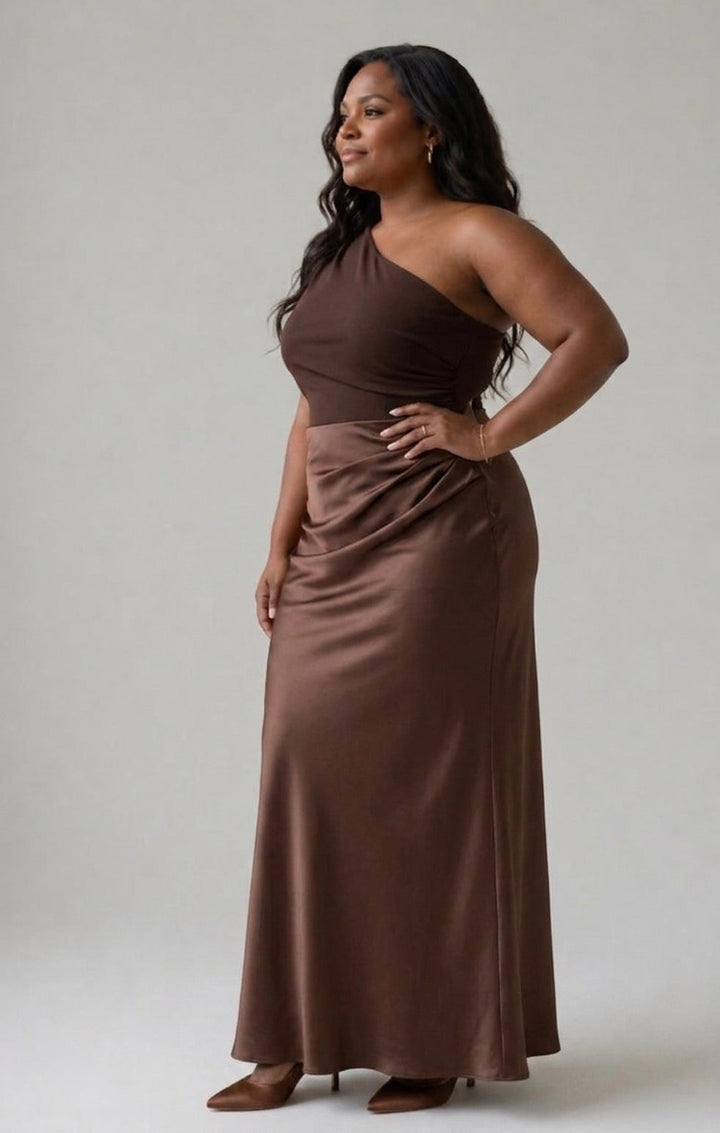 Ellis & Johnson™ | Vestido Maxi con Guilt en Satén