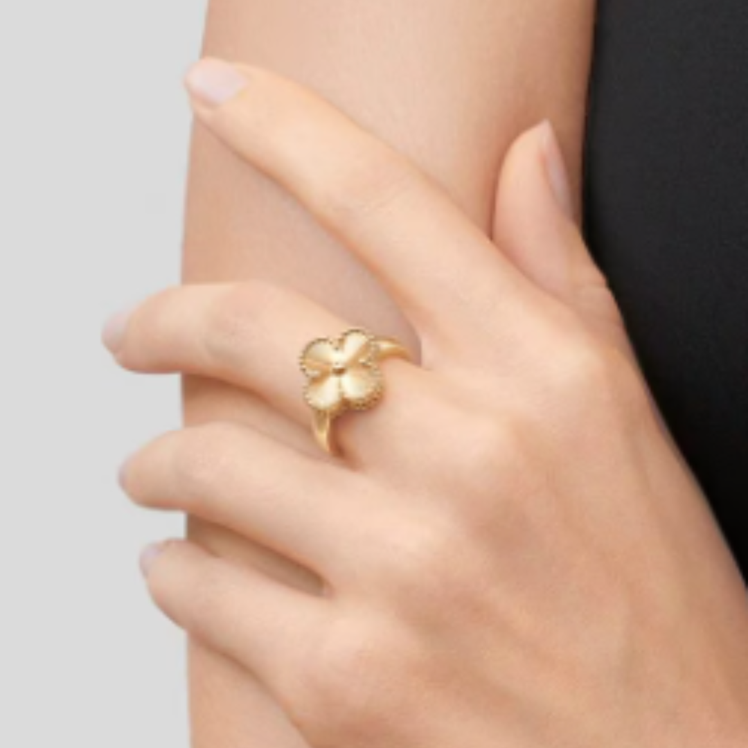 CLOVER | Anillo de Oro