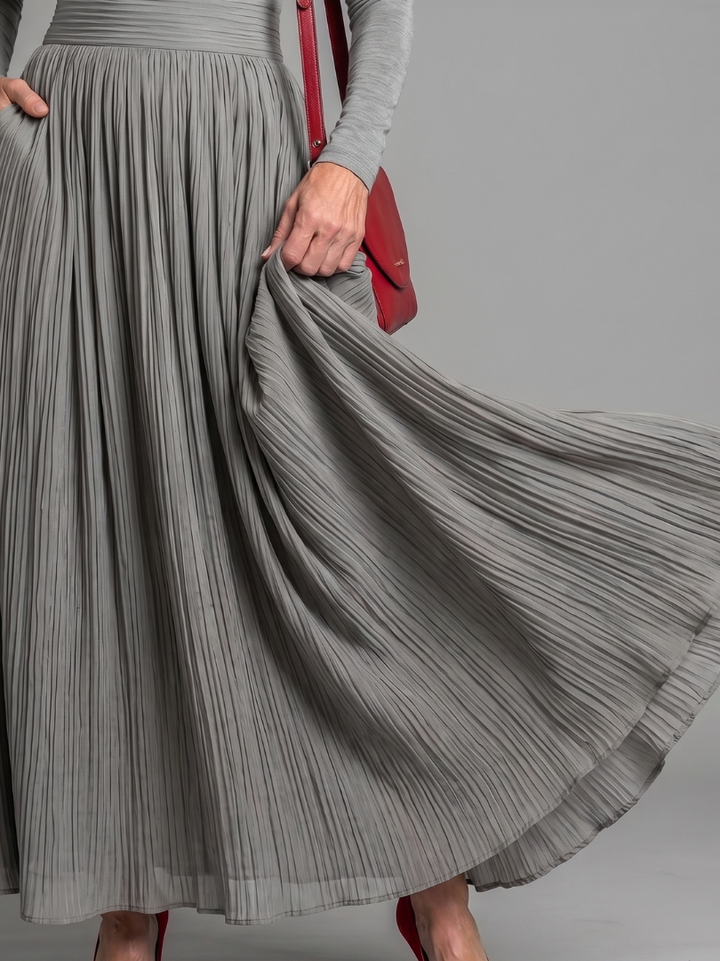 Lana | Vestido Midi de Cuello Alto y Manga Larga con Cintura Ajustada