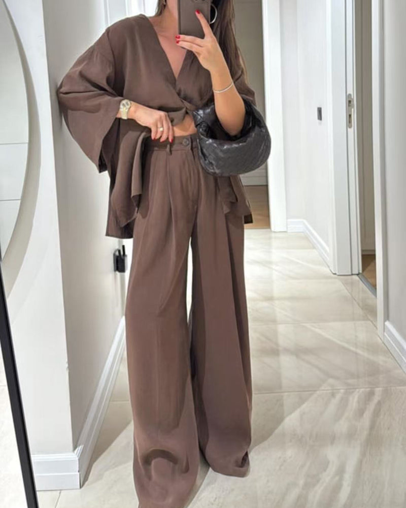 Conjunto de Top y Pantalones con Cuello en V Sienna