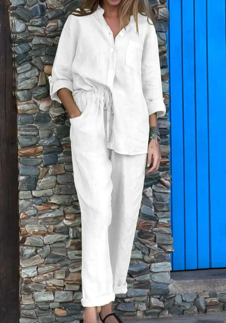 Conjunto de Camisa y Pantalones con V-Cuello Liam