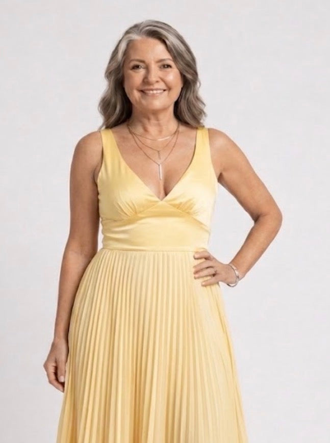 Ellis & Johnson™ | Vestido Maxi con Pliegues y Escote en V
