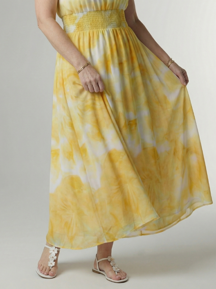 Sylin | Vestido Midi con Cuello Halter Arrugado