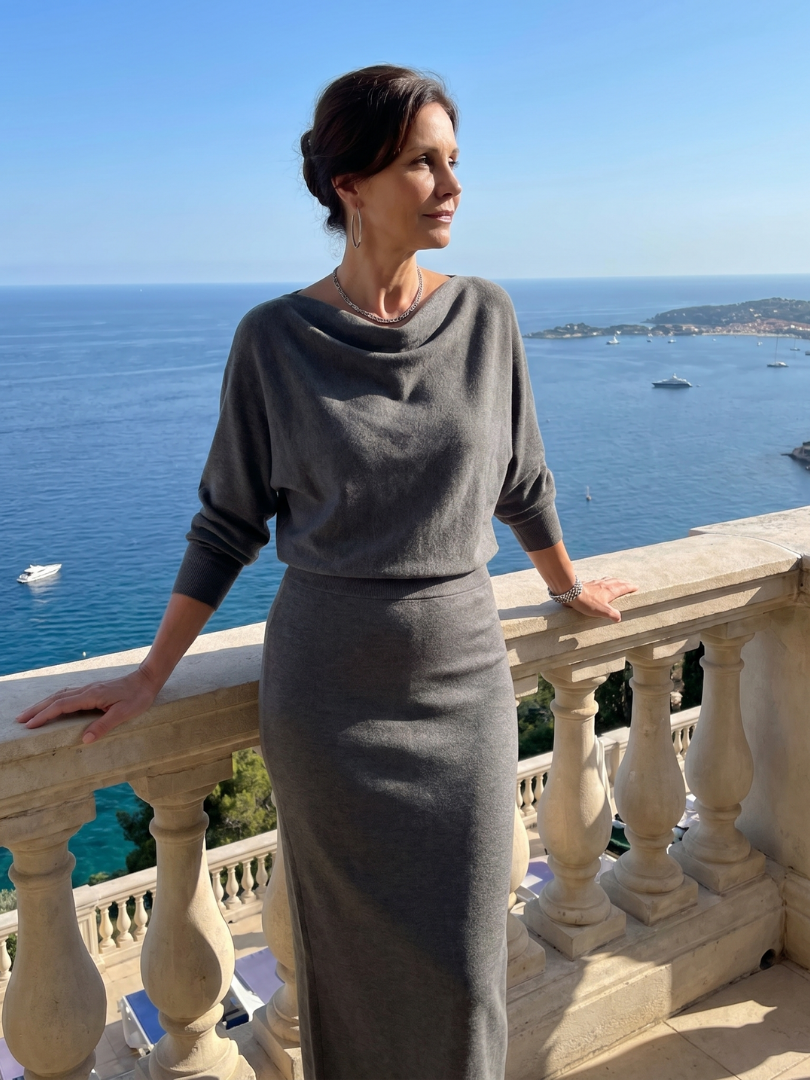 Romy | Vestido Midi Ceñido con Escote Drapado