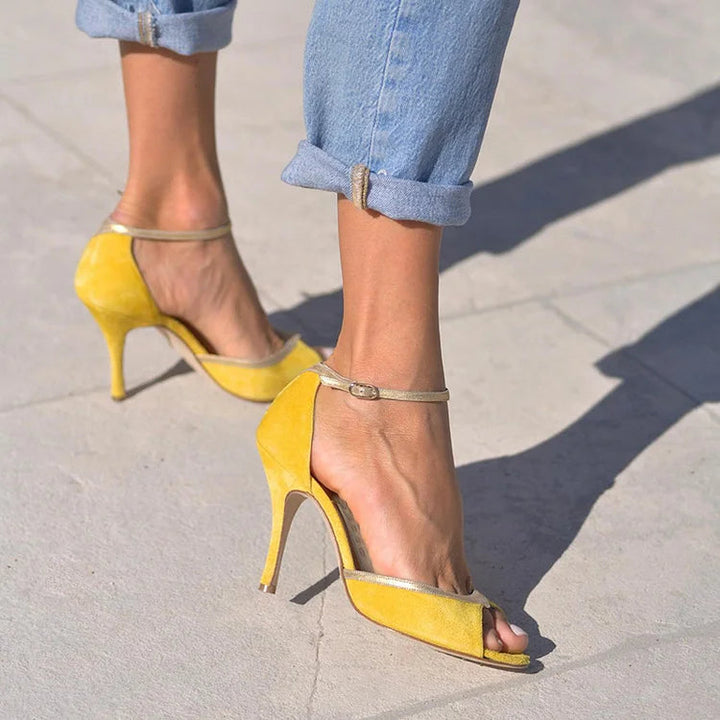 "SANDALIAS DE TACÓN ALTO"