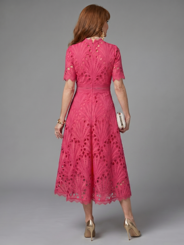 Juno | Vestido midi ajustado de encaje con mangas cortas