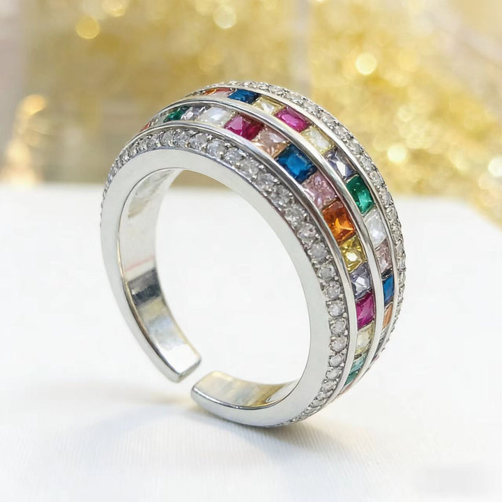 "Anillo Elegante de Piedra Arcoíris"