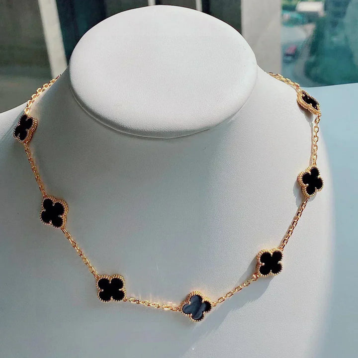 CLOVER | Collar Negro con 10 Motivos