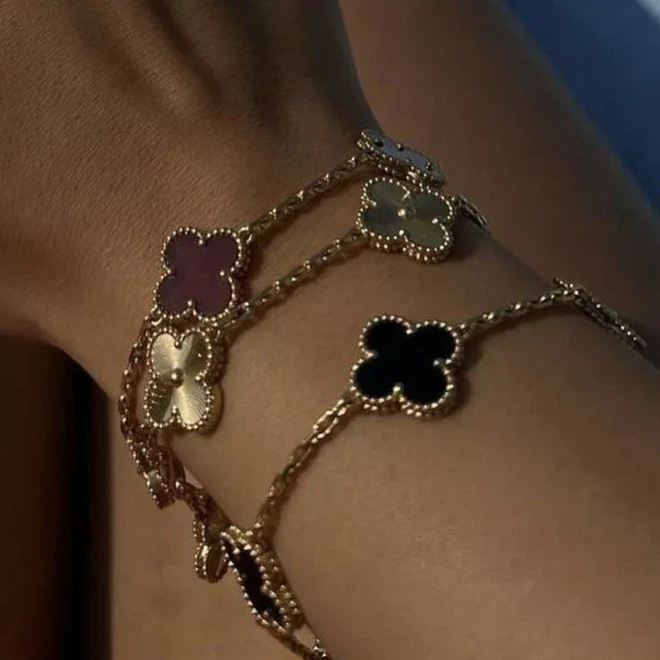 CLOVER | Pulsera Negra y Dorada