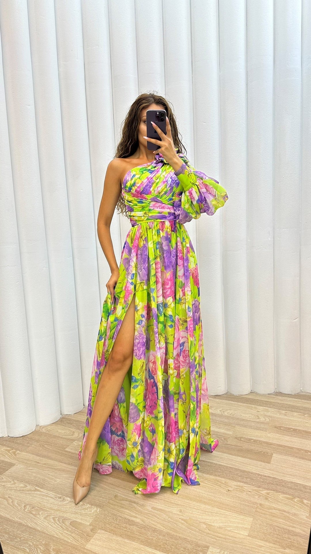 Ellis & Johnson™ | Vestido Drama Flor de Primavera