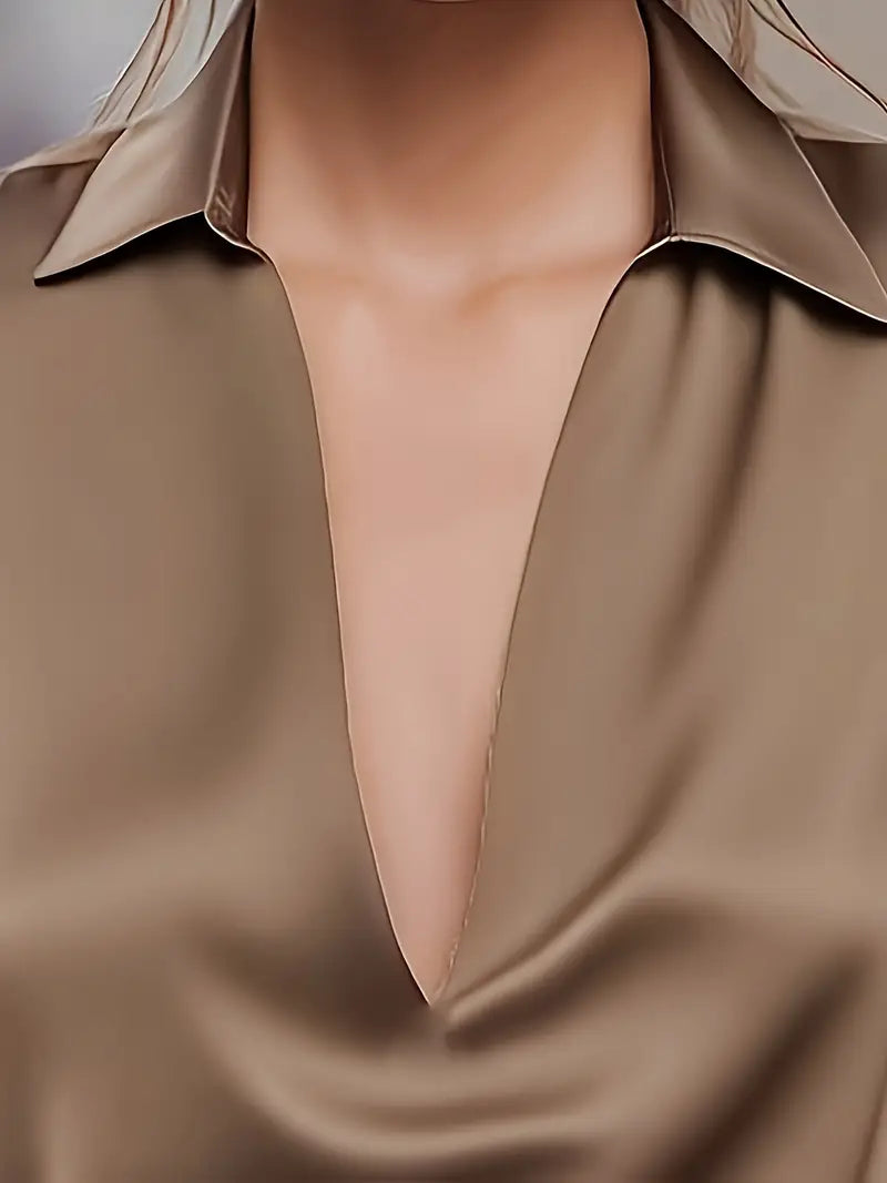 Eva™ | Blusa de satén premium con escote en V