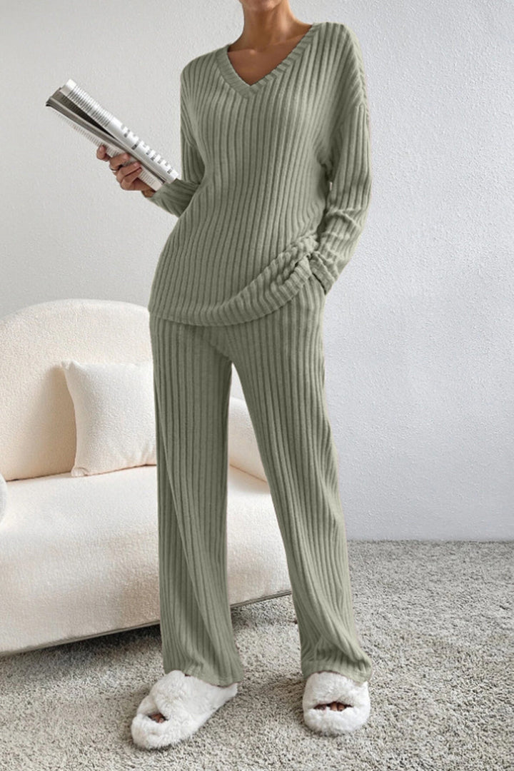 Conjunto de Top y Pantalones de Cuello en V Acanalado Sofía