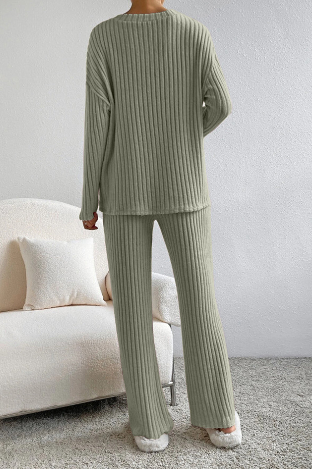 Conjunto de Top y Pantalones de Cuello en V Acanalado Sofía
