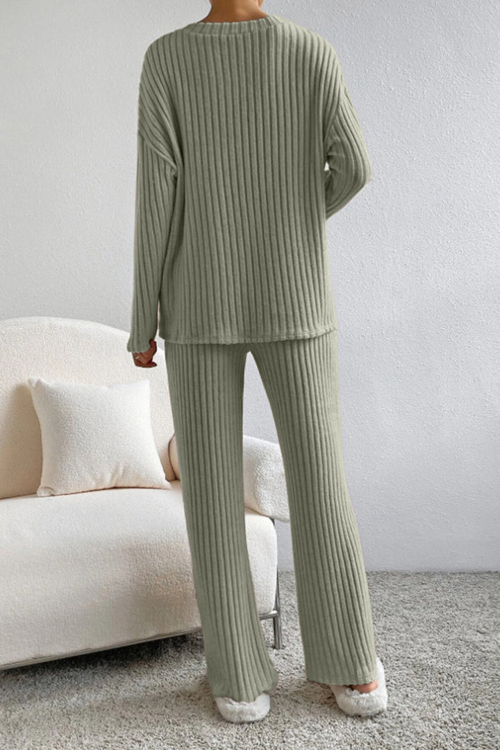 Conjunto de Top y Pantalones de Cuello en V Acanalado Sofía