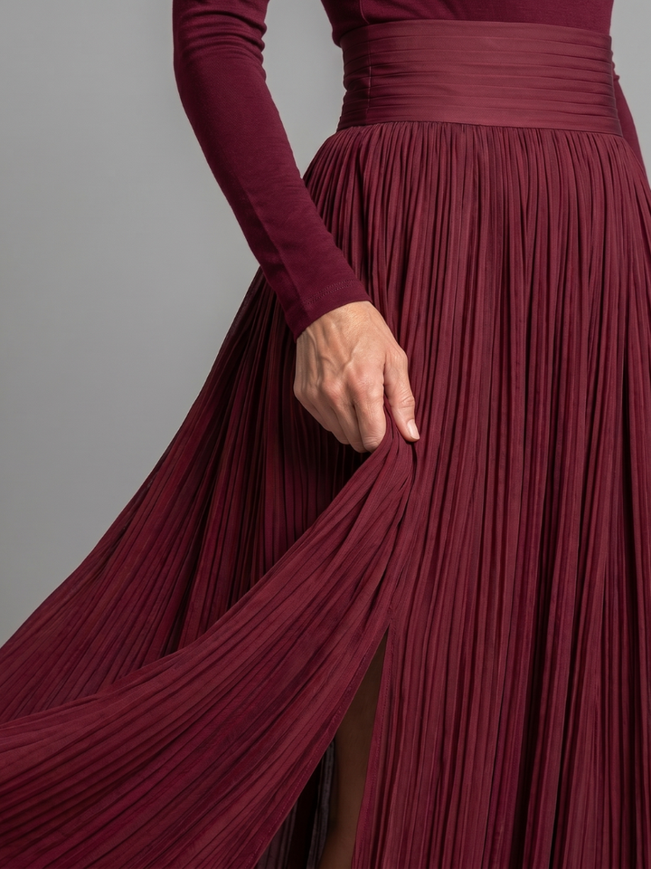 Lana | Vestido Midi de Cuello Alto y Manga Larga con Cintura Ajustada