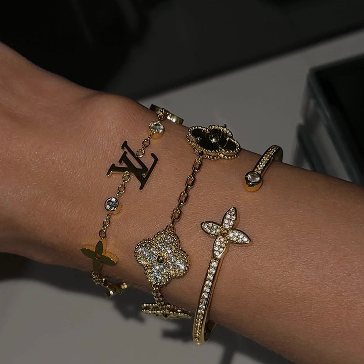 EXCLUSIVO | Pulsera Lottie en Oro