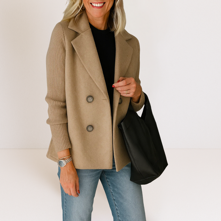 BLAZER ELEGANTE CON MANGAS DE PUNTO