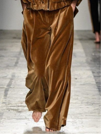 Conjunto de Sudadera y Pantalones de Terciopelo Sienna