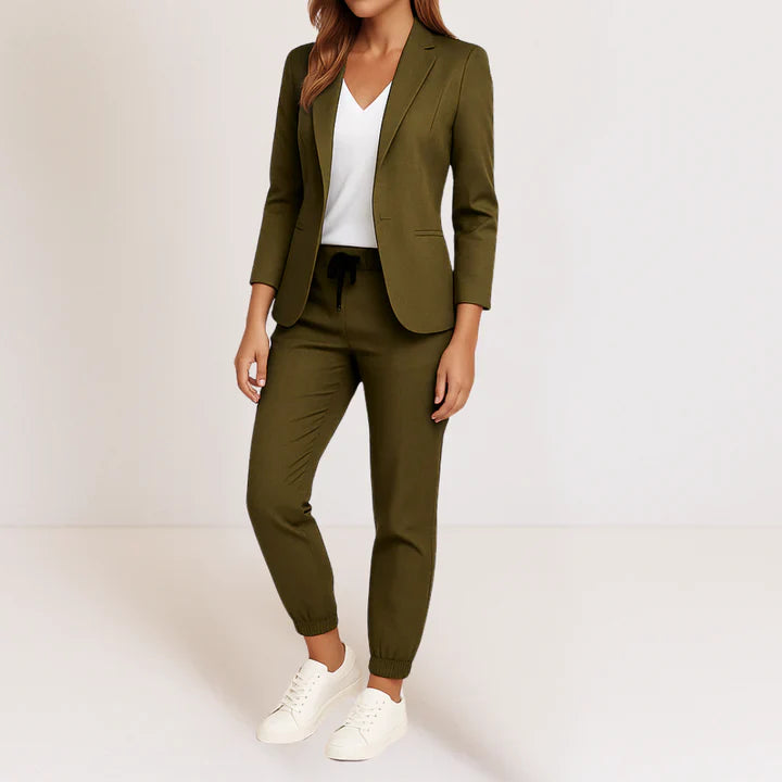Mónica | Elegancia moderna en un conjunto confortable