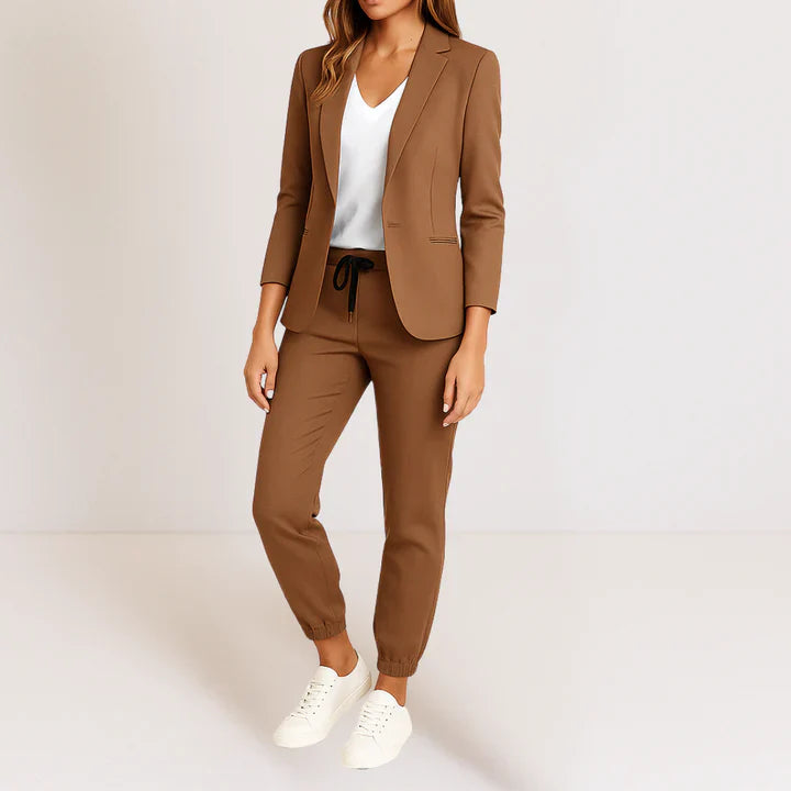 Mónica | Elegancia moderna en un conjunto confortable