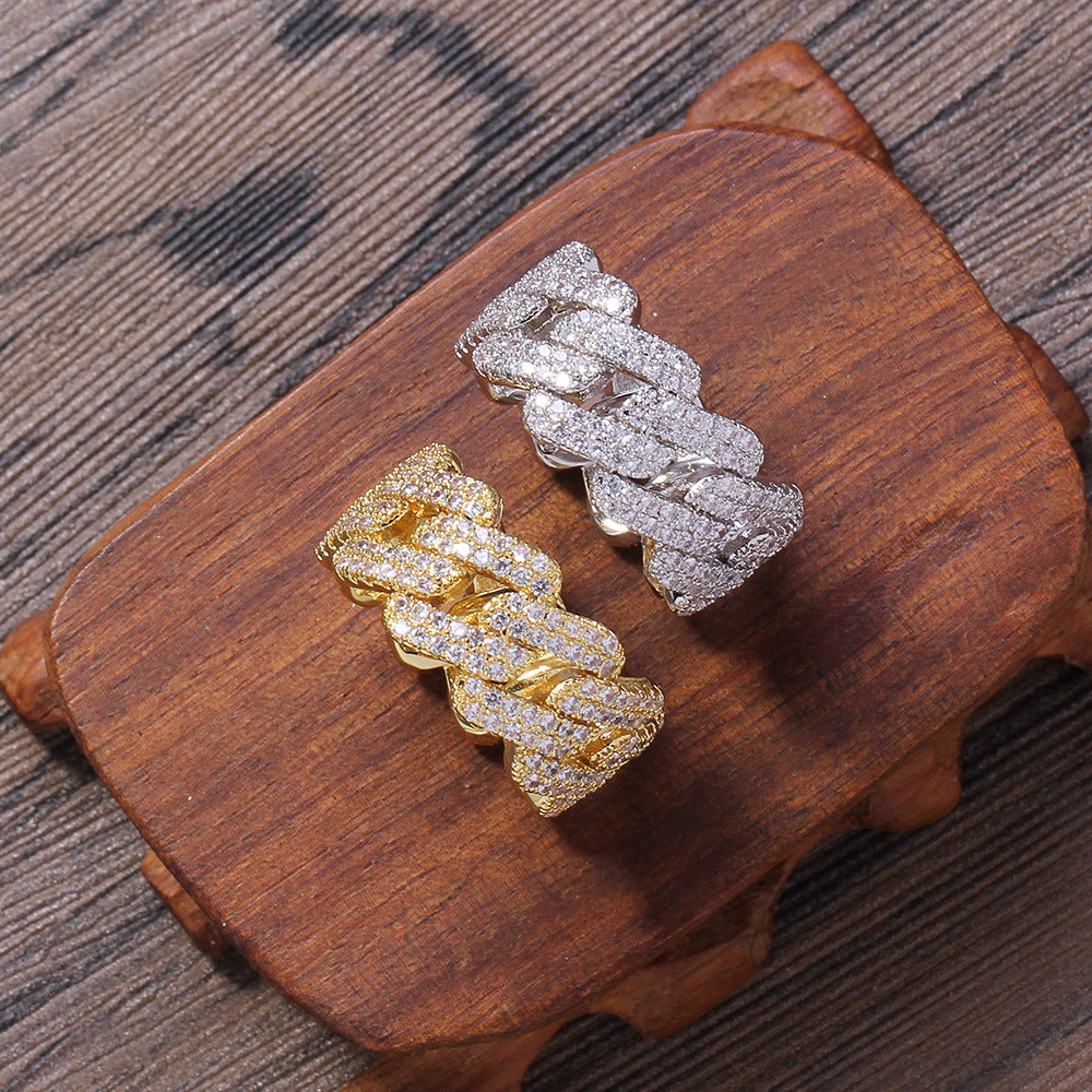 Anillo Elegante de Oro y Plata con Incrustaciones de Circonita