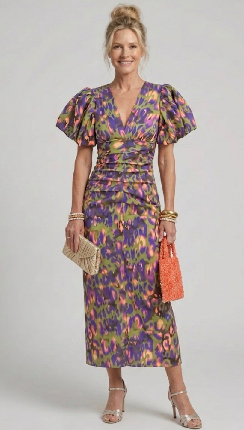Ellis & Johnson™ | Vestido Midi Plisado Vivo