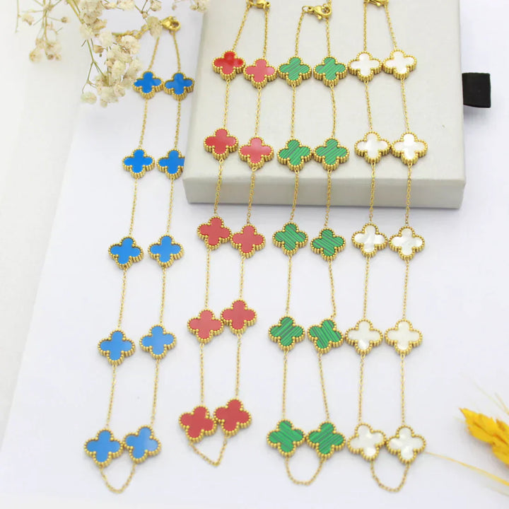 CLOVER | Collar Azul con 10 Motivos