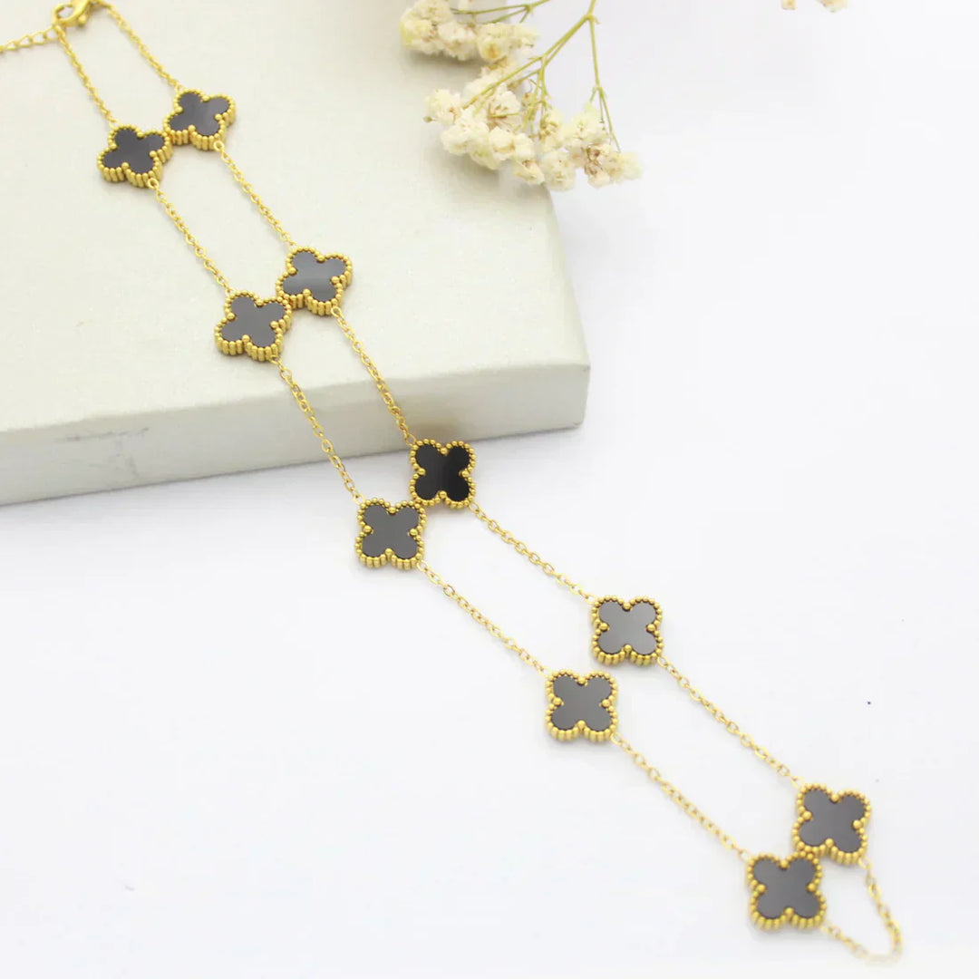 CLOVER | Collar Negro con 10 Motivos