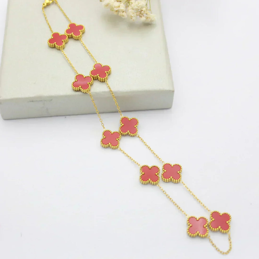 CLOVER | Collar Rojo con Motivo 10