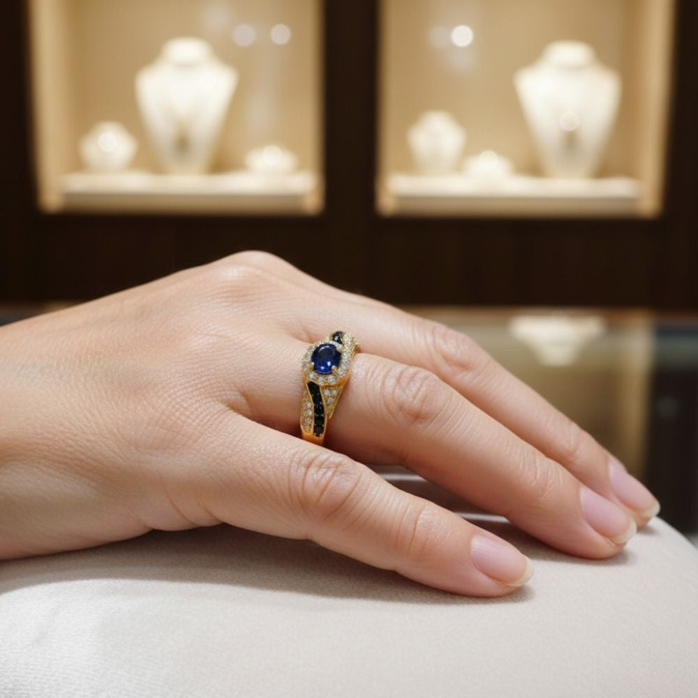 "Anillo Avelisse Moraziel" (The title is already in Spanish and does not require translation.)