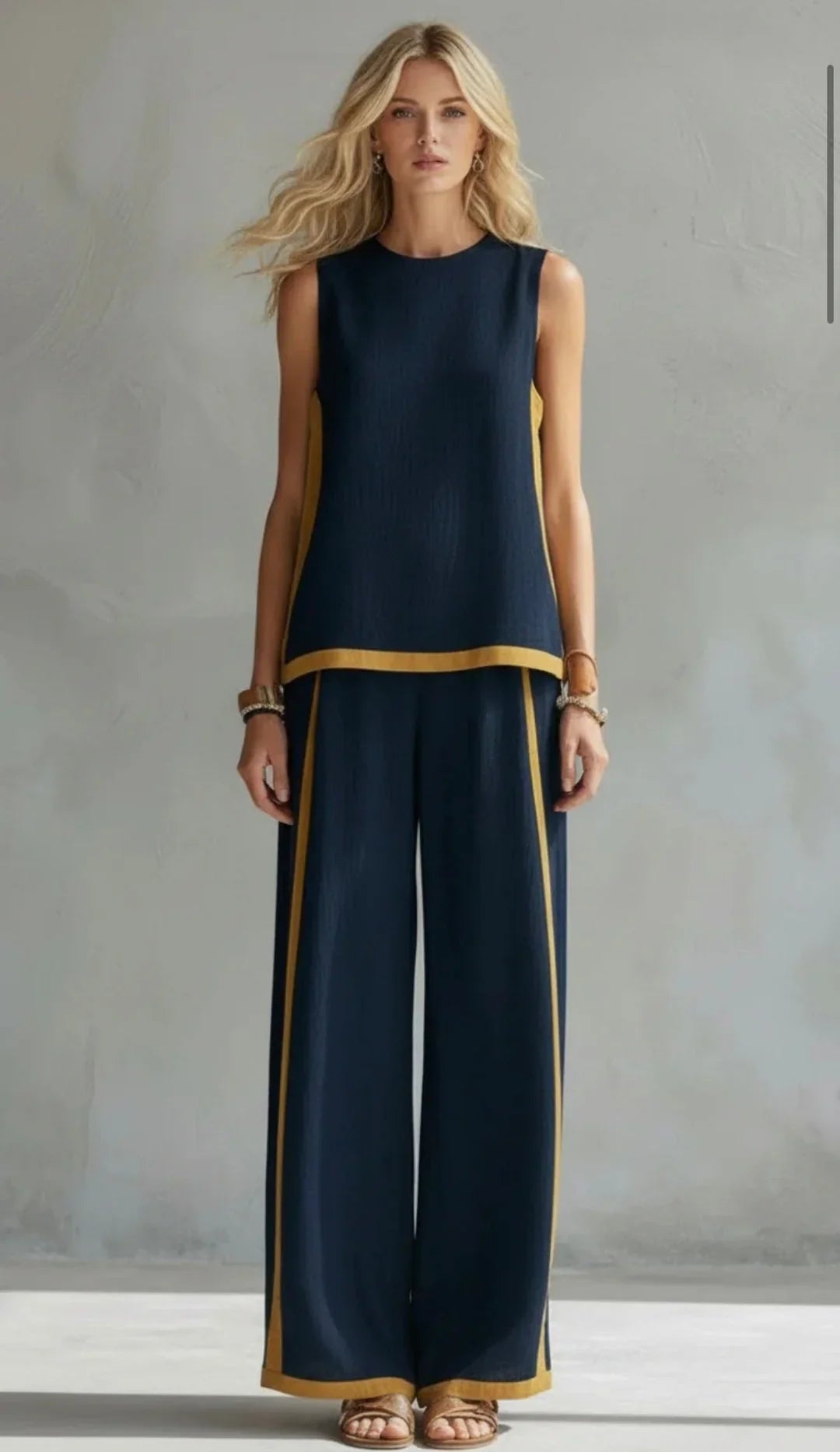 "Leila | Conjunto elegante de dos piezas" (The title is already in Spanish. If you would like a different variation or a translation into another language, please let me know!)