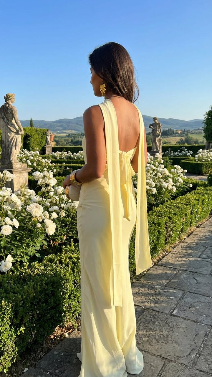 Catalina - Vestido amarillo suave con flor