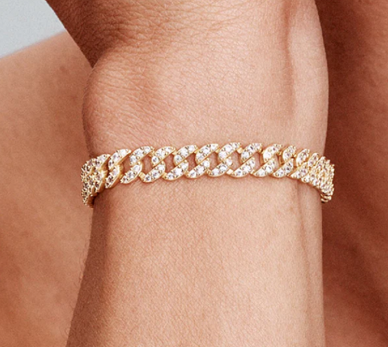 "Pulsera Cubana Pave" se puede traducir como "Pulsera Cubana Pavé".
