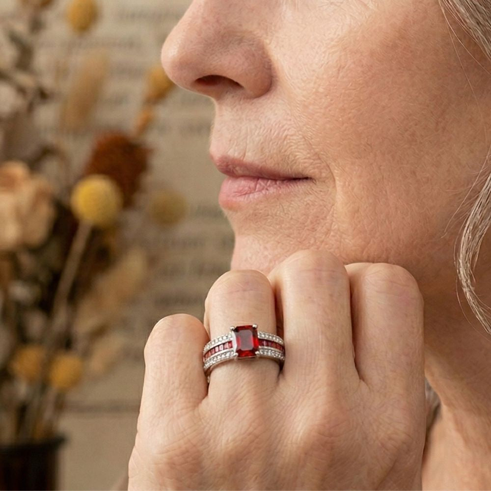 "Anillo Kassira Redmont" (The title is already in Spanish and does not require translation.)