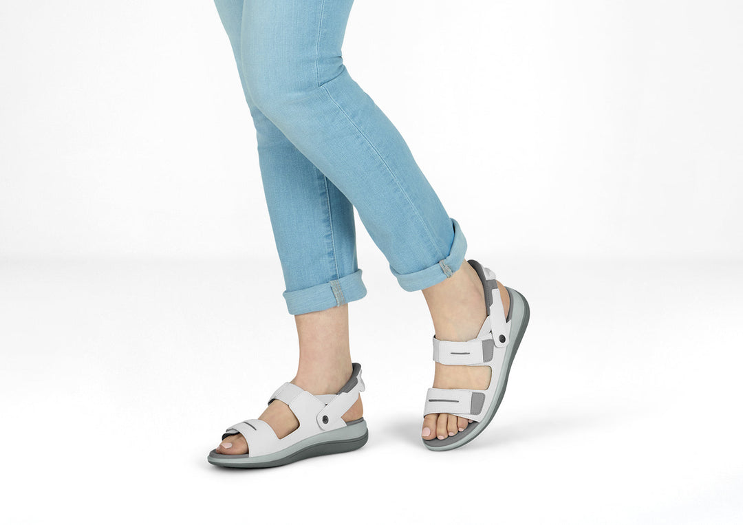 Luna - La sandalia ligera y cómoda para días activos de verano