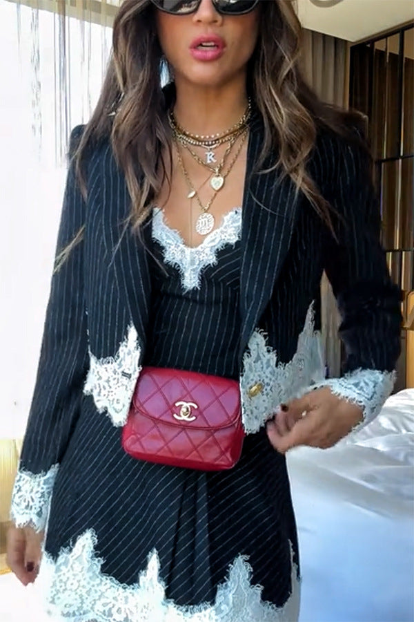 Conjunto de Traje y Vestido con Paneles de Encaje Lydia