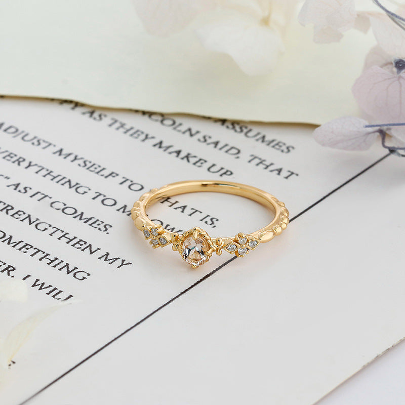 The product title "Elira" remains the same in Spanish, as it is a proper noun. If you need a different type of translation or context, please provide more details!
