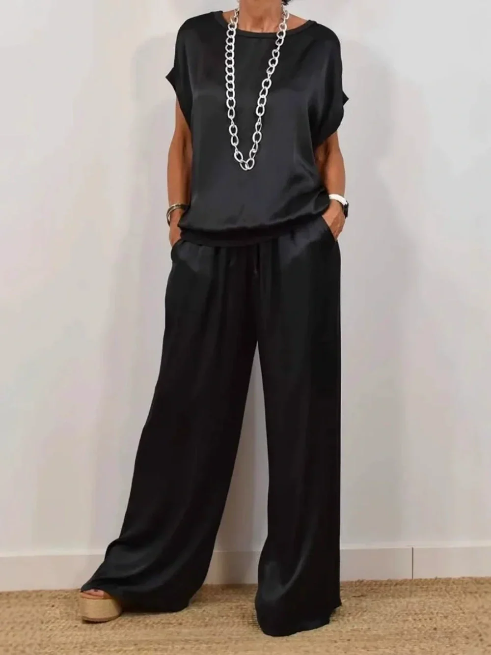"Conjunto Casual Samantha" (The title is already in Spanish and does not require translation.)