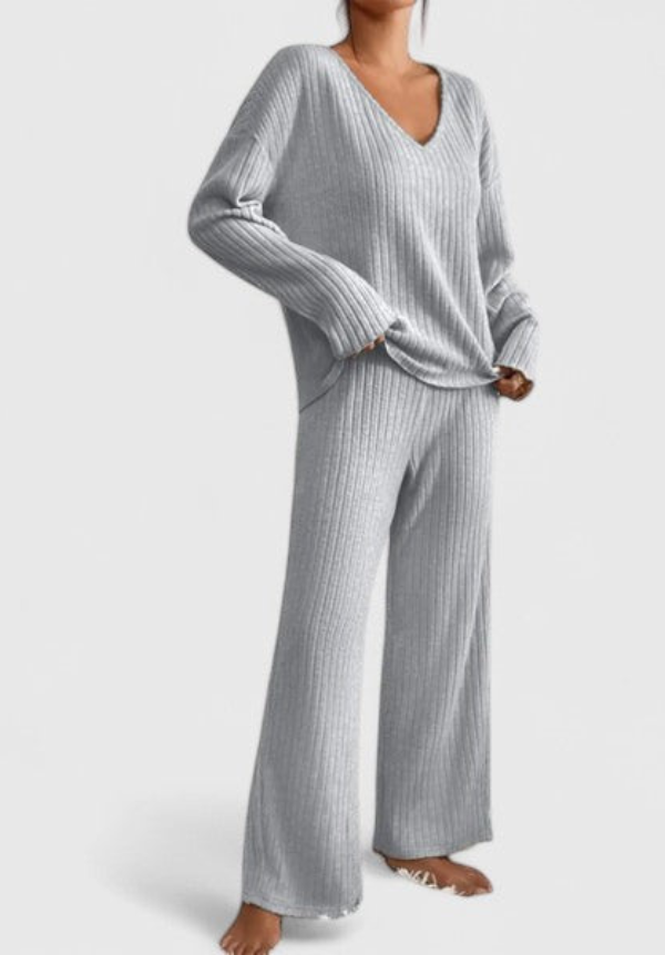 Angeline™ Conjunto Cómodo | Suéter de Cuello en V y Pantalones de Pana Ancha