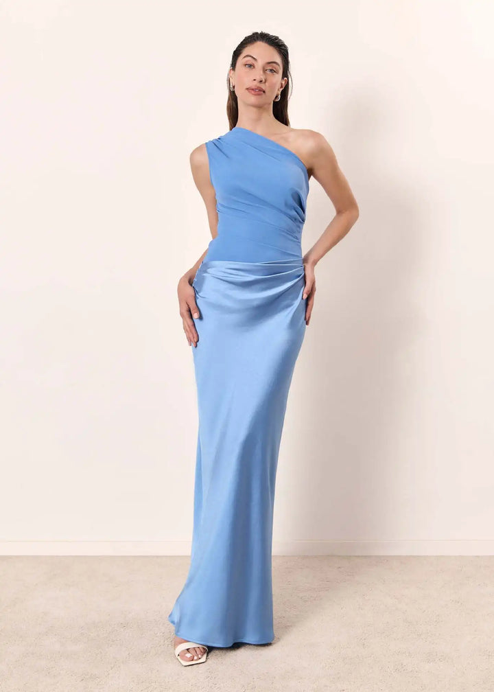 Ellis & Johnson™ | Vestido Maxi con Guilt en Satén