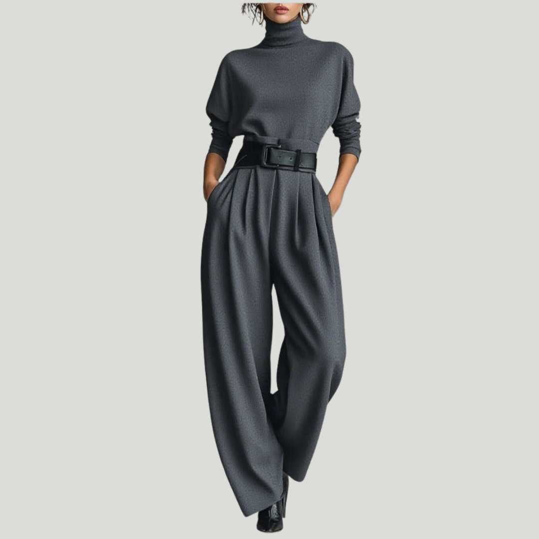 "Julia | Conjunto de cuello alto y pantalón recto" (The title is already in Spanish and does not require translation.)