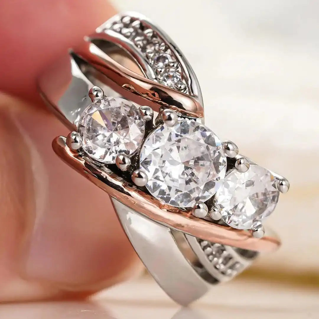 Anillo Tridimensional de Zirconia en Oro y Plata